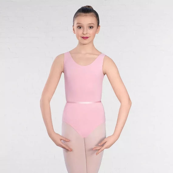 
                  
                    Vaaleanpunainen balettipuku, 1st Position
                  
                