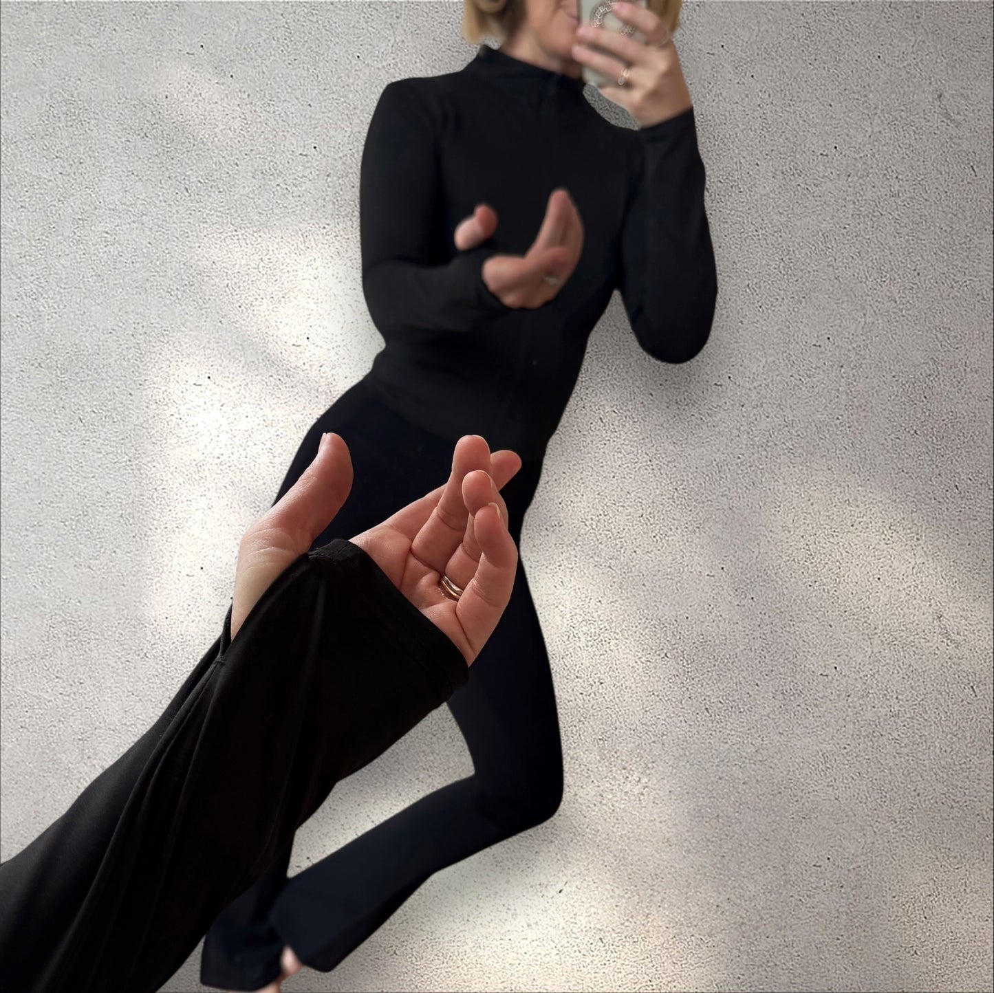 
                  
                    Muotoileva takki, Dear Dancer logolla
                  
                